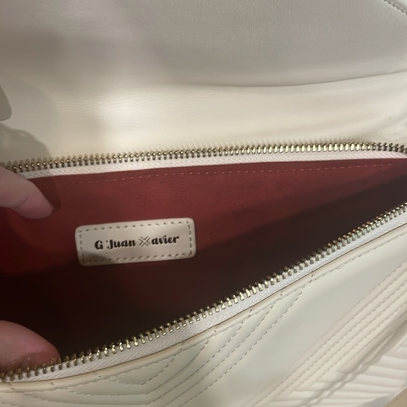 G’Juan Xavier Uptown Mini - Vintage Cream w/ Burgundy Interior - Picture 5 of 6